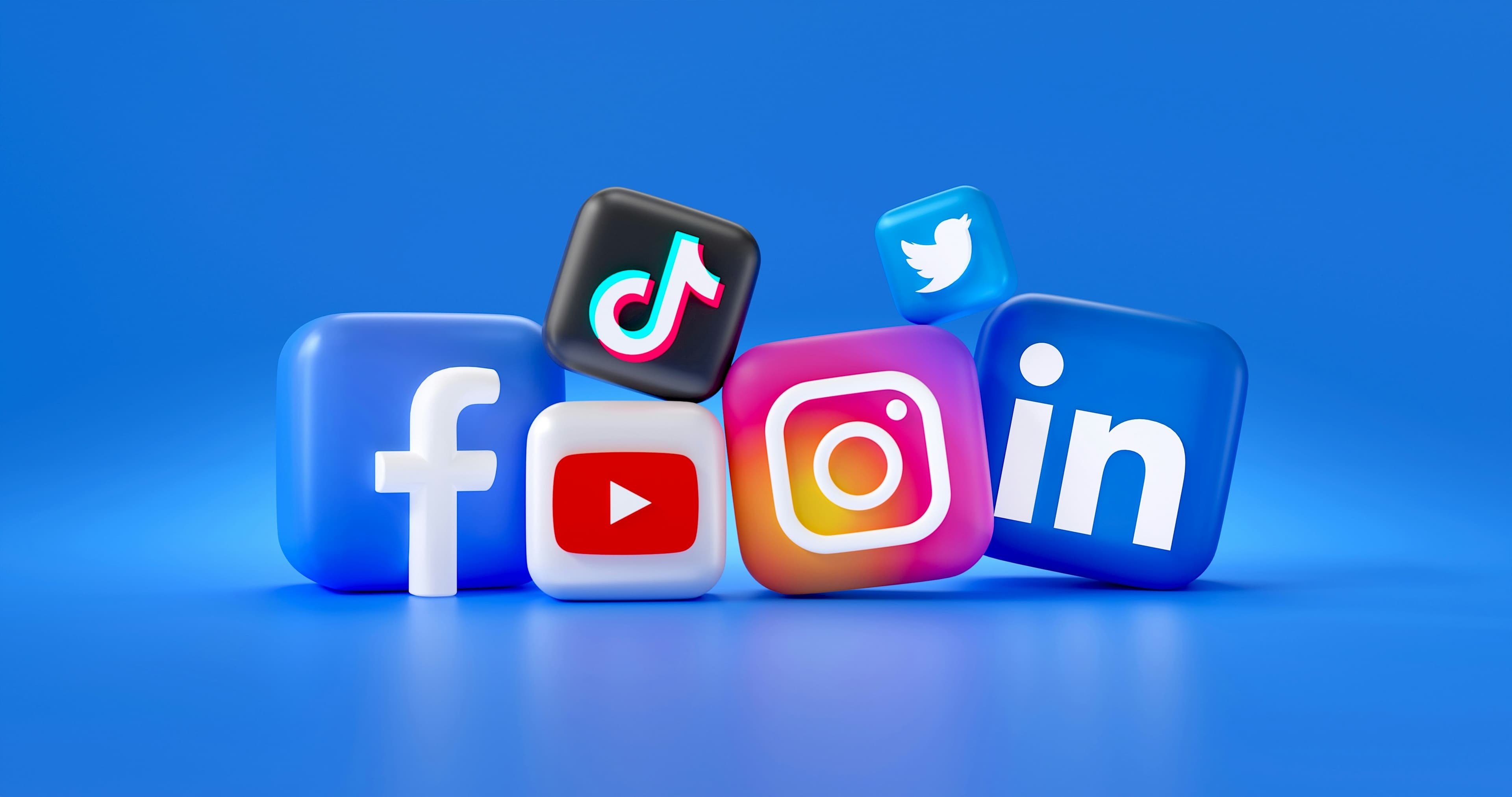 Canales de mensajería: WhatsApp, Telegram, Messenger, Instagram, widget web